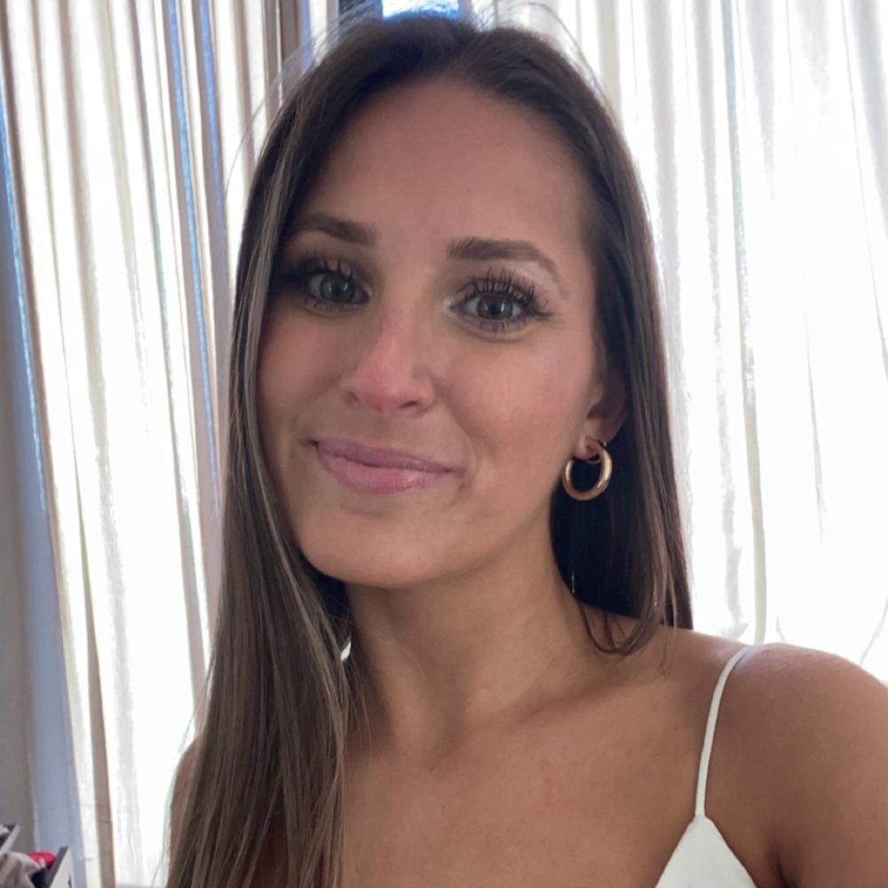 Meet your Posher, Danielle